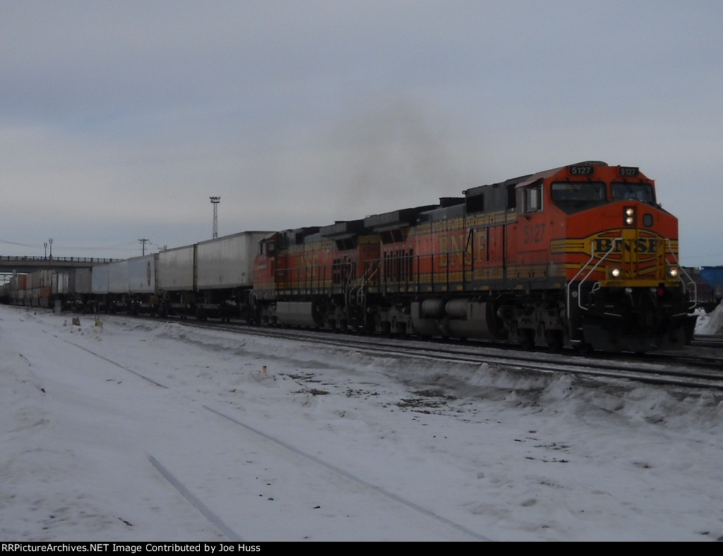 BNSF 5127 East